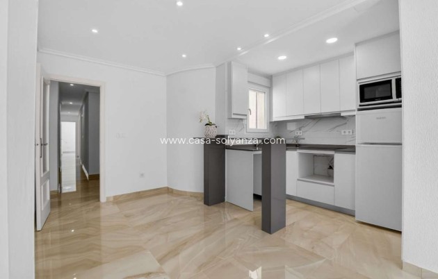 Resale - Apartment / flat - Torrevieja - Torrevieja Centro