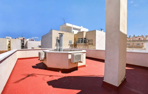 Resale - Apartment / flat - Torrevieja - Torrevieja Centro