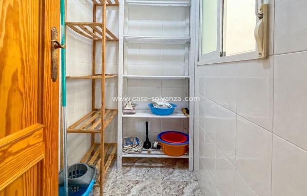 Resale - Apartment / flat - Torrevieja - Costa Blanca