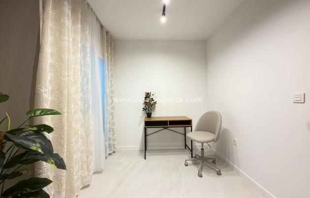 Wiederverkauf - Wohnung - Torrevieja - Playa del Cura