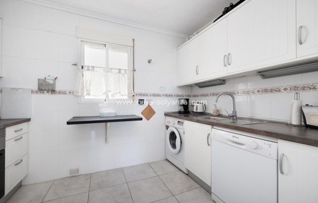 Resale - Apartment / flat - Torrevieja - Torrevieja Centro