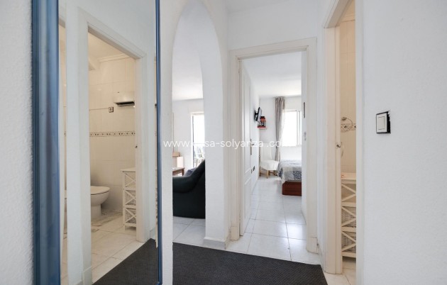 Resale - Apartment / flat - Torrevieja - Torrevieja Centro