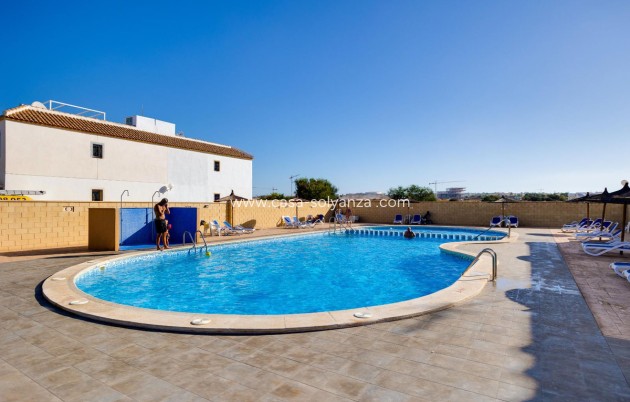 Resale - Apartment / flat - Torrevieja - Torrevieja Centro