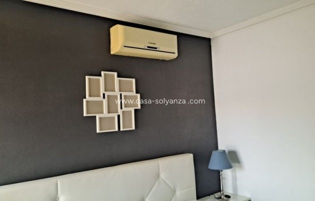 Resale - Villa - Hondón de las Nieves - Inland