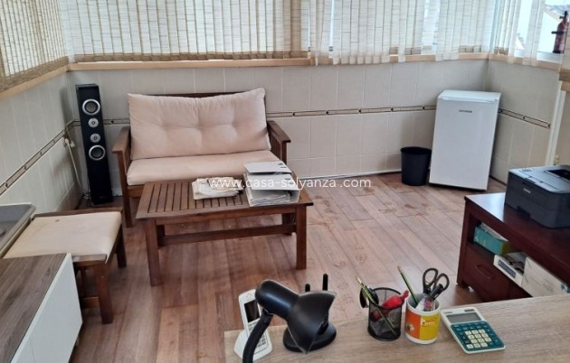 Resale - Villa - Hondón de las Nieves - Inland