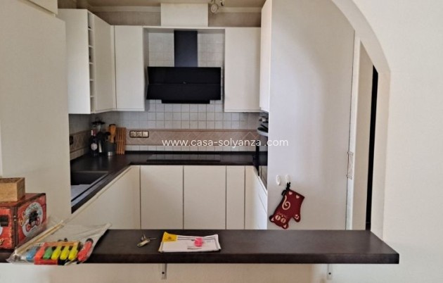 Resale - Villa - Hondón de las Nieves - Inland
