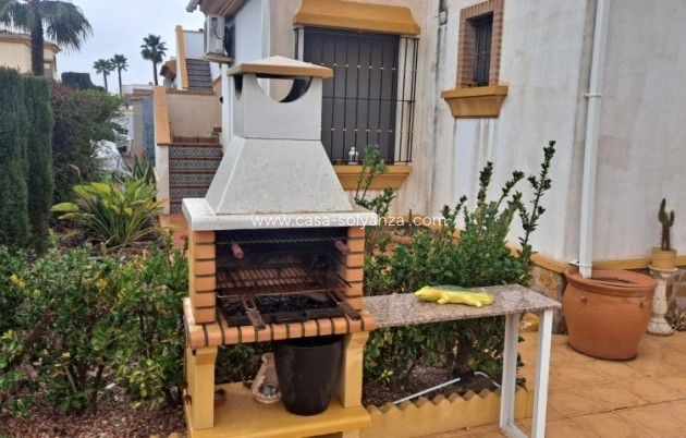 Resale - Villa - Hondón de las Nieves - Inland