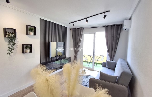 Resale - Apartment / flat - Torrevieja - Torrevieja Centro