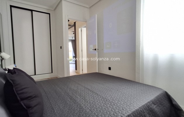 Resale - Apartment / flat - Torrevieja - Torrevieja Centro