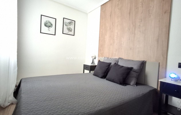 Resale - Apartment / flat - Torrevieja - Torrevieja Centro