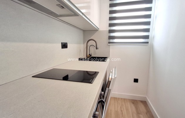 Resale - Apartment / flat - Torrevieja - Torrevieja Centro