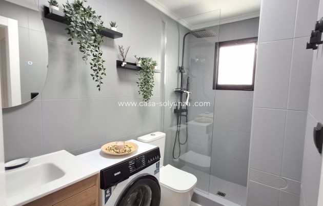 Resale - Apartment / flat - Torrevieja - Torrevieja Centro