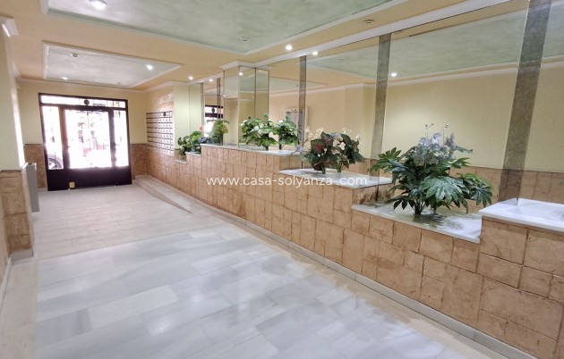 Resale - Apartment / flat - Torrevieja - Torrevieja Centro
