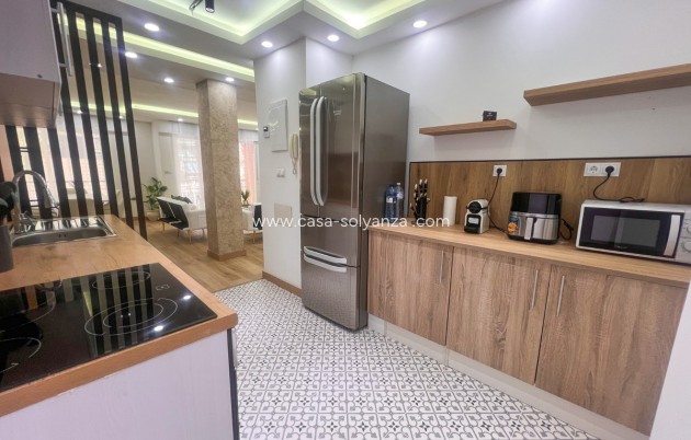 Resale - Apartment / flat - Torrevieja - Torrevieja Centro