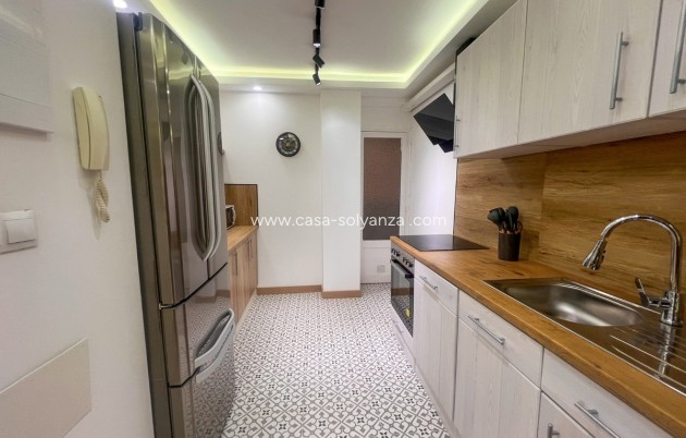 Resale - Apartment / flat - Torrevieja - Torrevieja Centro