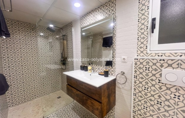 Resale - Apartment / flat - Torrevieja - Torrevieja Centro