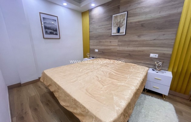 Resale - Apartment / flat - Torrevieja - Torrevieja Centro