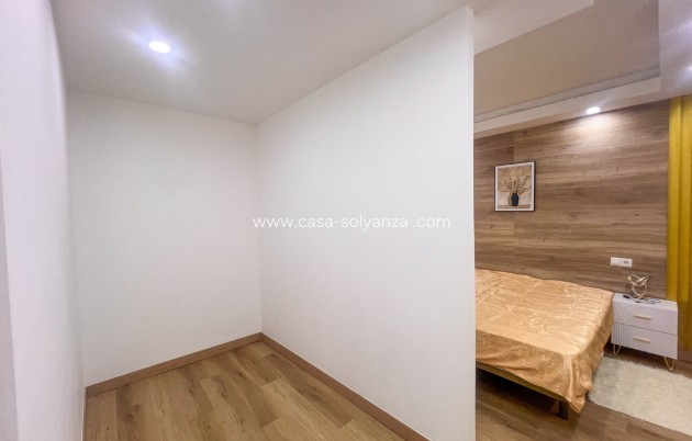 Resale - Apartment / flat - Torrevieja - Torrevieja Centro