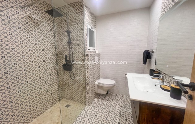 Resale - Apartment / flat - Torrevieja - Torrevieja Centro