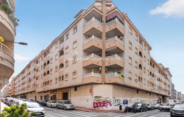 Resale - Apartment / flat - Torrevieja - Costa Blanca