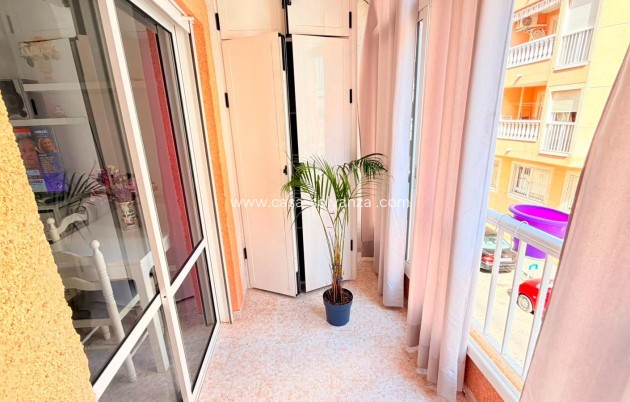 Resale - Apartment / flat - Torrevieja - Playa del Cura