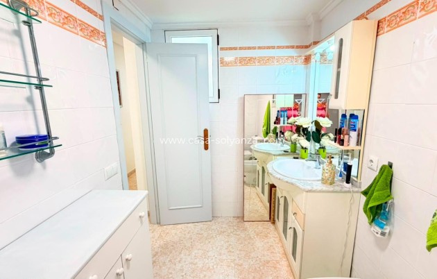 Resale - Apartment / flat - Torrevieja - Playa del Cura