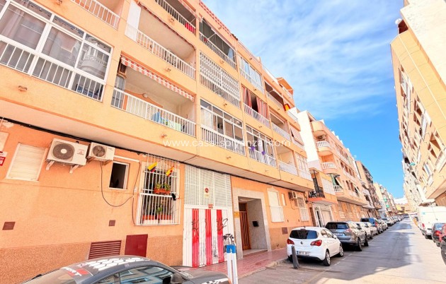 Resale - Apartment / flat - Torrevieja - Playa del Cura