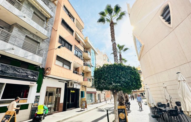 Resale - Apartment / flat - Torrevieja - Center