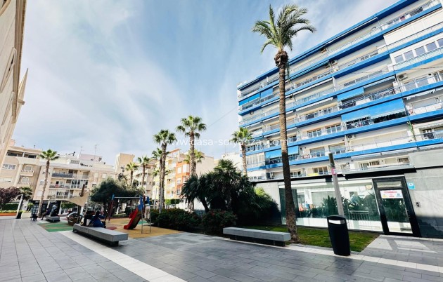Resale - Apartment / flat - Torrevieja - Center