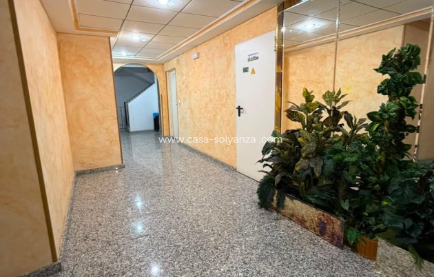 Resale - Apartment / flat - Torrevieja - Estacion Autobuses
