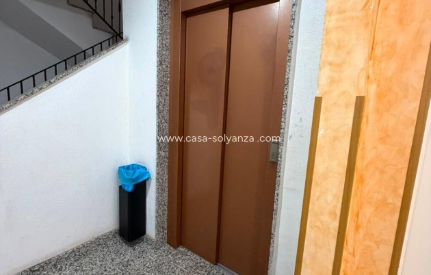 Resale - Apartment / flat - Torrevieja - Estacion Autobuses