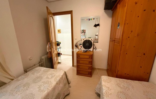 Resale - Apartment / flat - Torrevieja - Estacion Autobuses