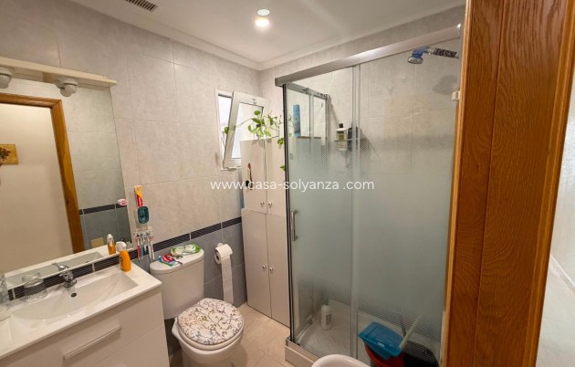 Resale - Apartment / flat - Torrevieja - Estacion Autobuses