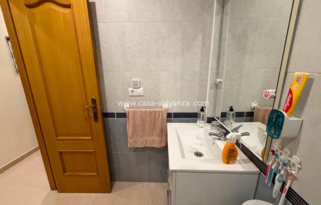Resale - Apartment / flat - Torrevieja - Estacion Autobuses