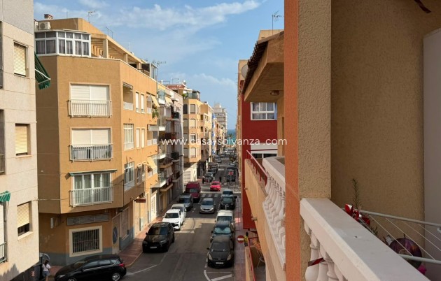 Resale - Apartment / flat - Torrevieja - Estacion Autobuses