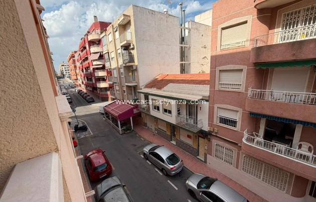 Resale - Apartment / flat - Torrevieja - Estacion Autobuses