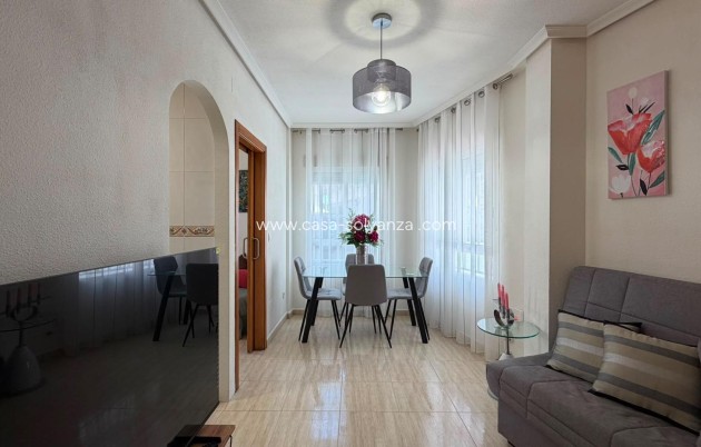 Herverkoop - Appartement / flat - Torrevieja - Estacion Autobuses