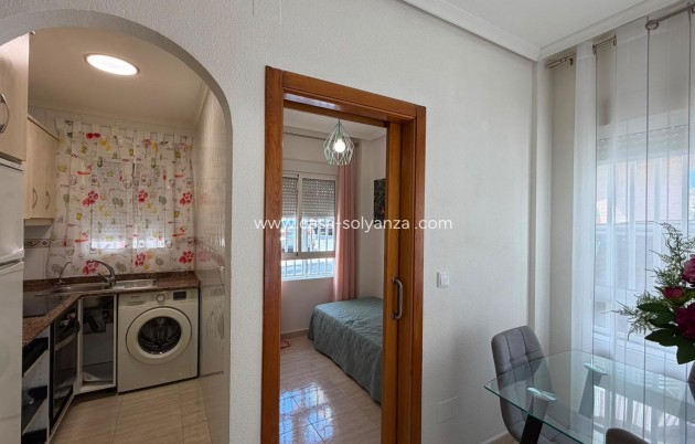 Herverkoop - Appartement / flat - Torrevieja - Estacion Autobuses
