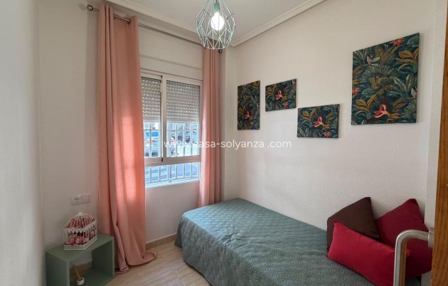Herverkoop - Appartement / flat - Torrevieja - Estacion Autobuses