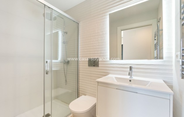 Resale - Apartment / flat - Torrevieja - Torrevieja Centro