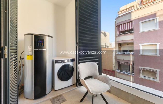 Resale - Apartment / flat - Torrevieja - Torrevieja Centro