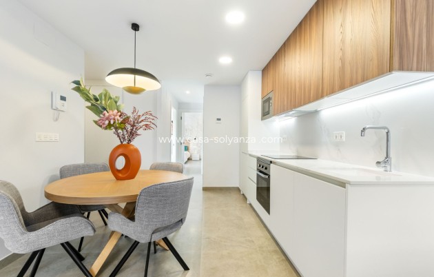 Resale - Apartment / flat - Torrevieja - Torrevieja Centro