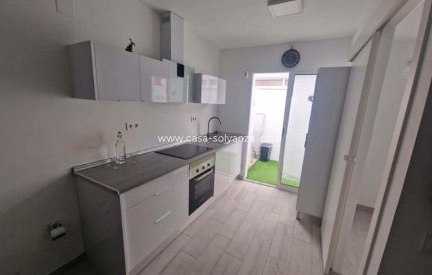 Resale - Townhouse - Torrevieja - Torrevieja Centro