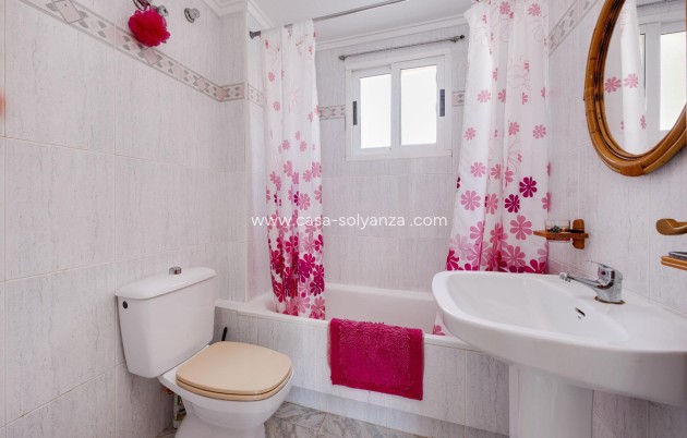 Resale - Apartment / flat - Torrevieja - Torrevieja Centro