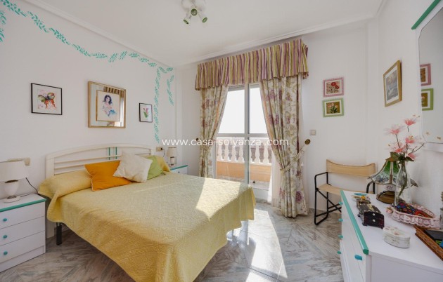 Resale - Apartment / flat - Torrevieja - Torrevieja Centro