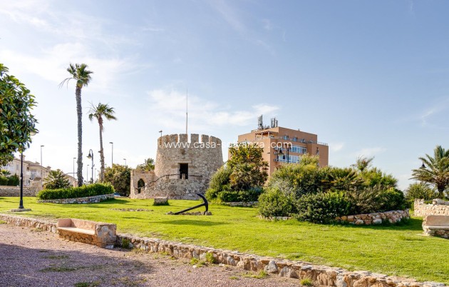 Resale - Apartment / flat - Torrevieja - Torrevieja Centro