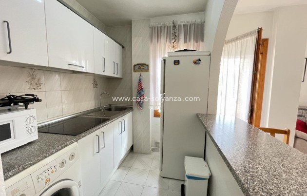 Alquiler a largo plazo - Apartamento / piso - Torrevieja - Playa De Los Naufragos
