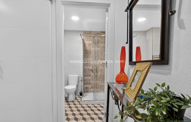 Resale - Apartment / flat - Torrevieja - Playa del Cura
