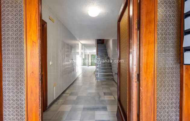 Resale - Apartment / flat - Torrevieja - Acequion