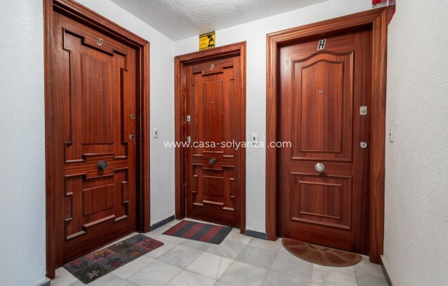 Resale - Apartment / flat - Torrevieja - Acequion